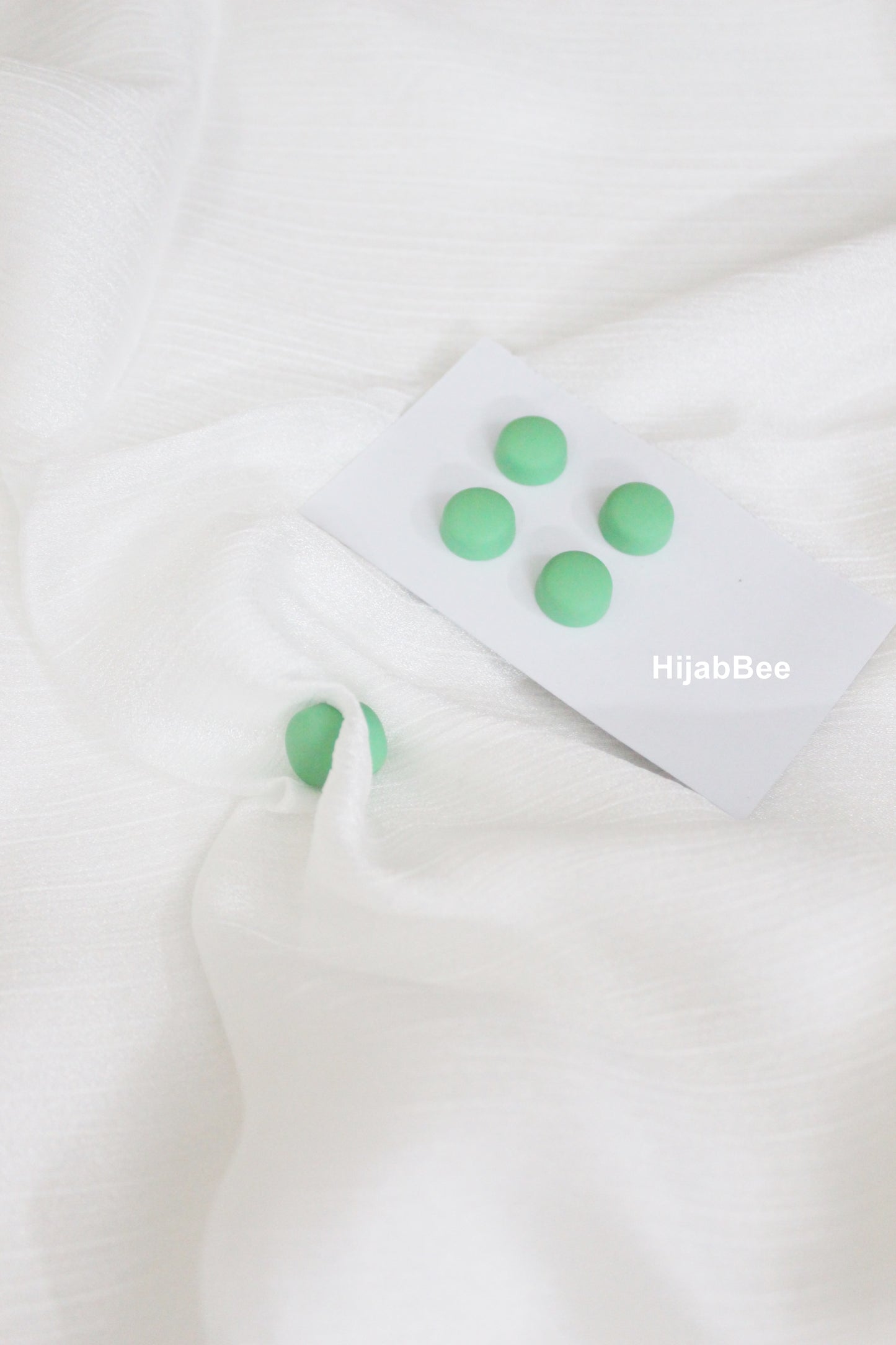 MATTE MAGNET PIN - EMERALD