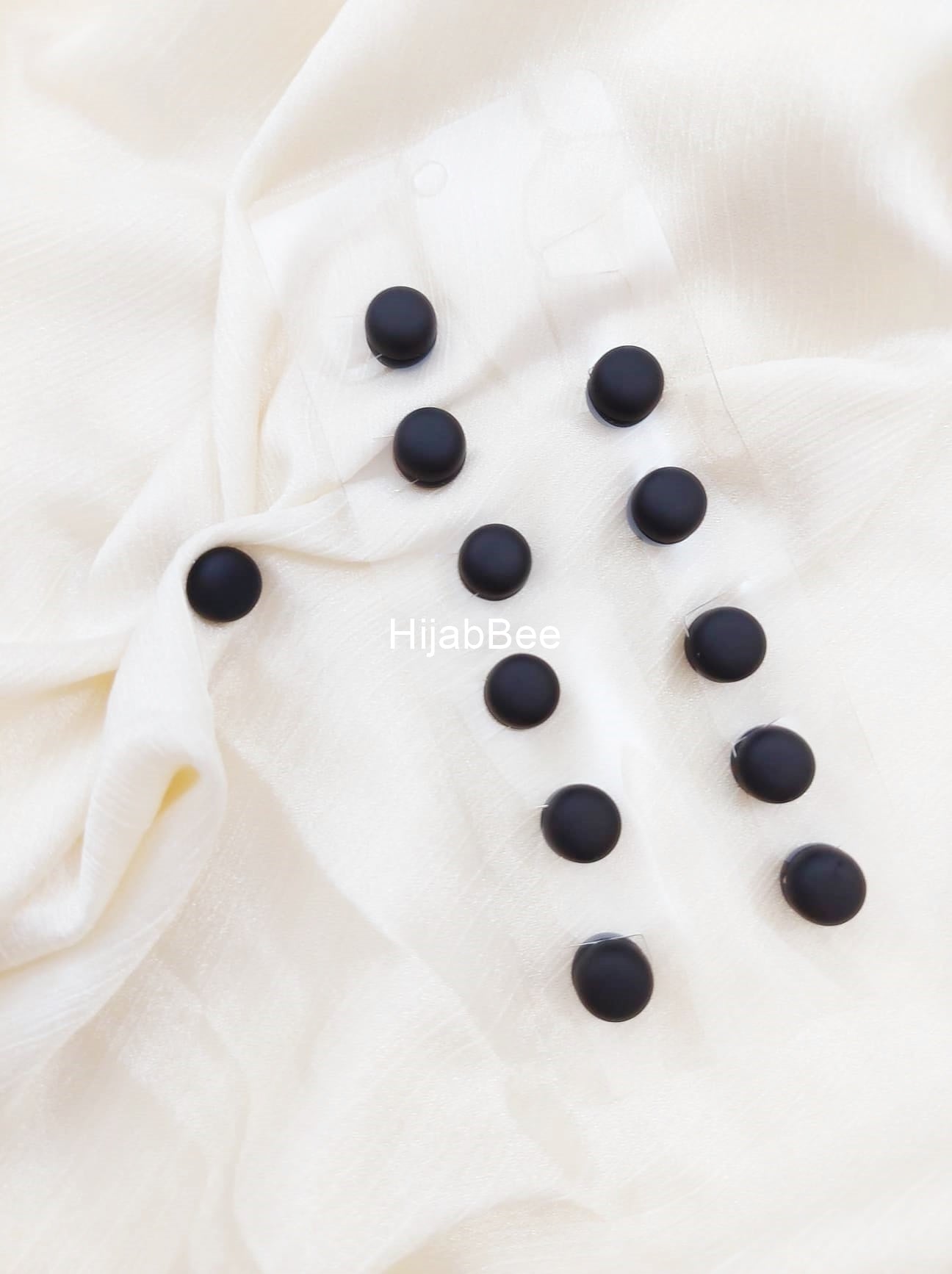 MATTE MAGNET PIN - BLACK