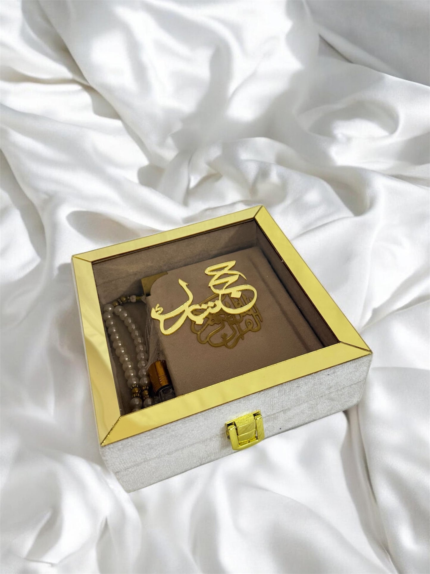 Haj Box Luxurious Hajj Tabarruk box – HijabBee.pk