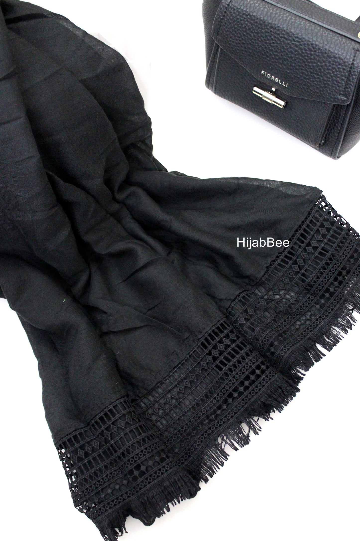 LACE CHARM - BLACK