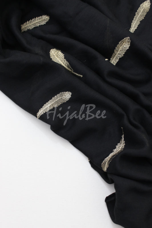 FEATHERS - BLACK